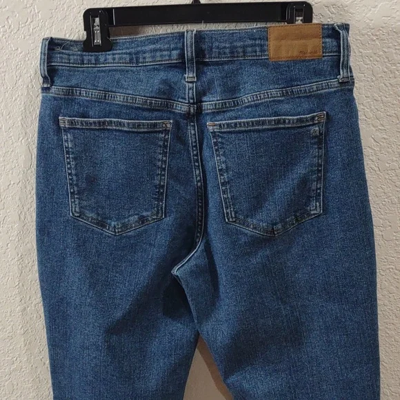 MADEWELL THE MID-RISE PERFECT VINTAGE JEANS. - Picture 9 of 17